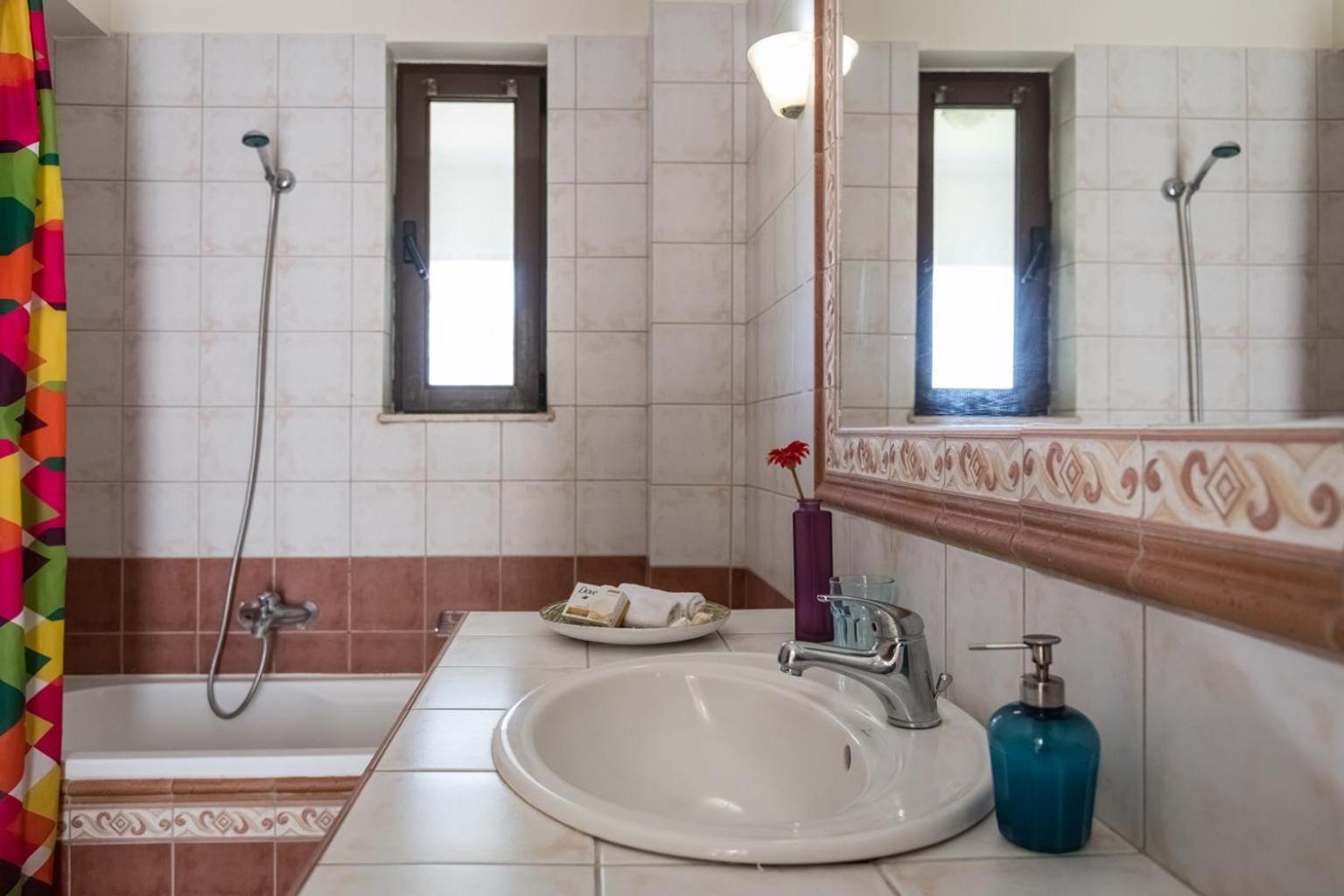 Xenos Villa 2 With A Private Pool,Near The Sea Tigkaki  Luaran gambar